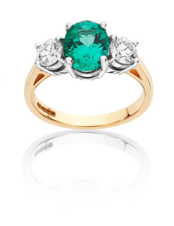 1.60ct Emerald and 0.70cts Diamonds 18ct yellow gold and platinum ring ...